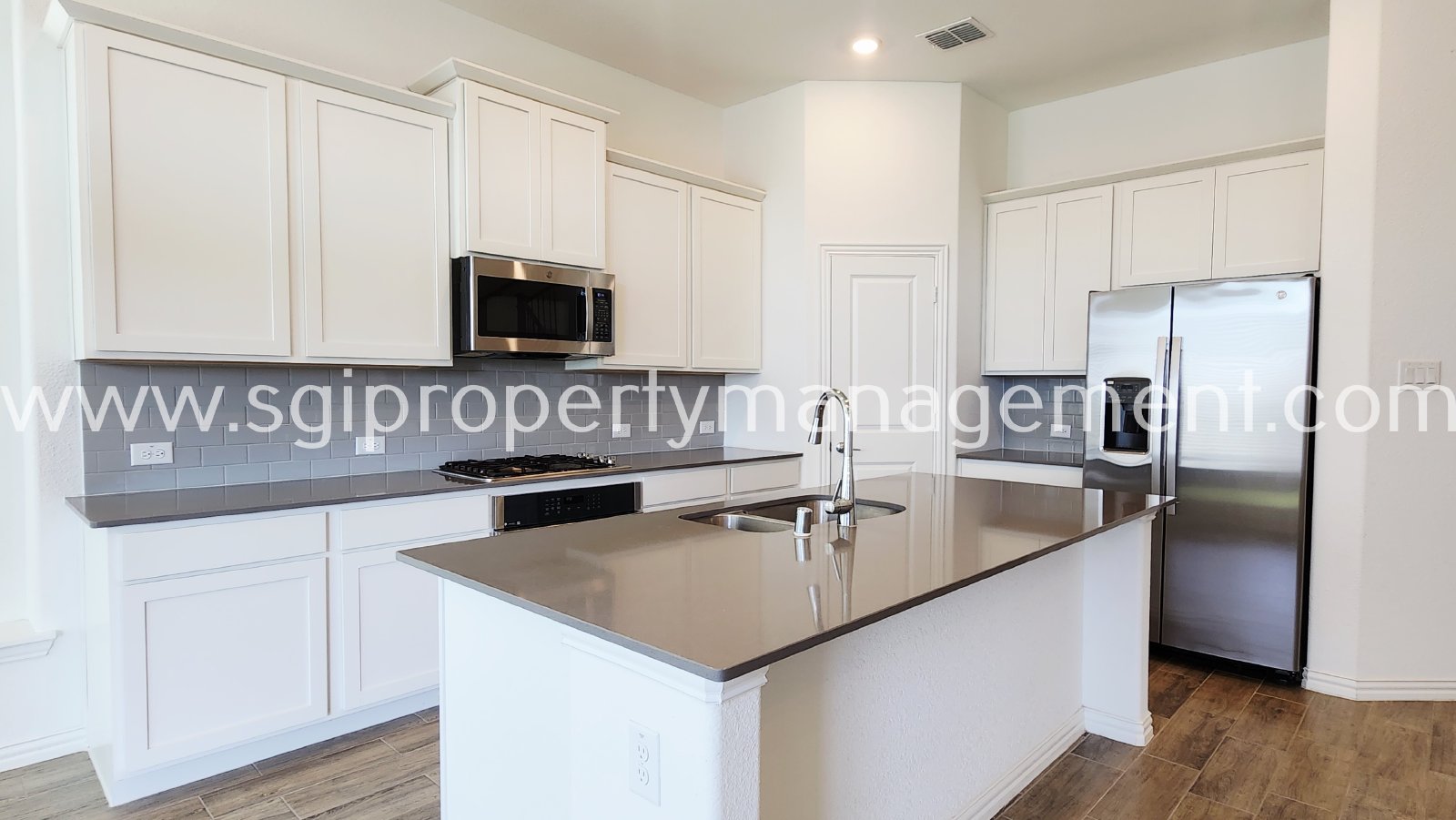 Stunning 4 bedroom, 3.5 bathroom home! property image