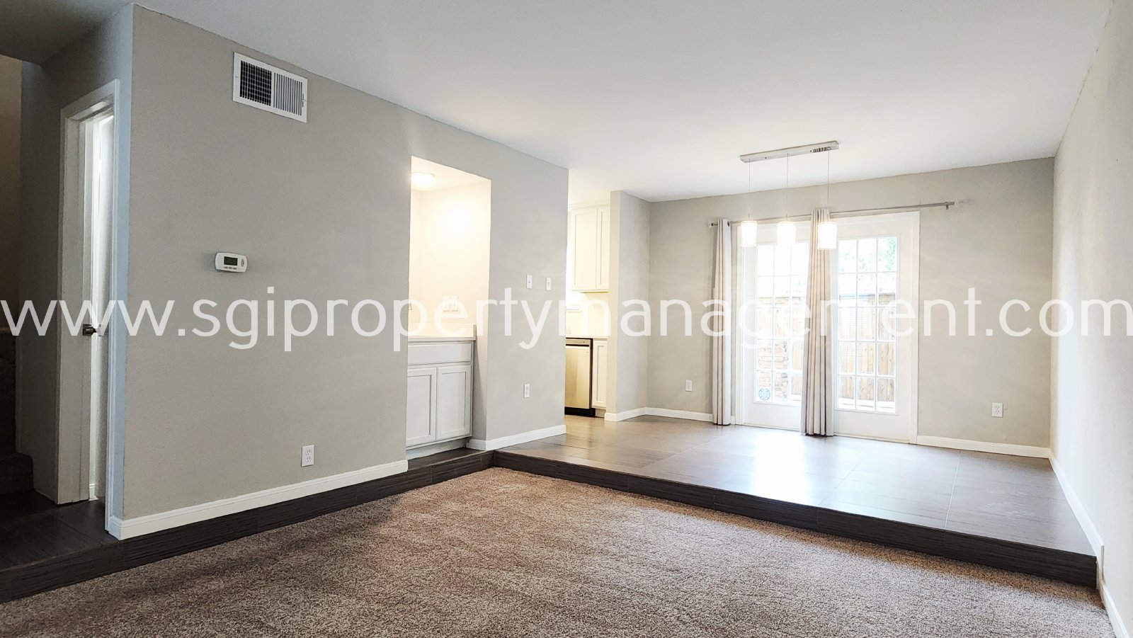 6646 E Lovers Ln property image