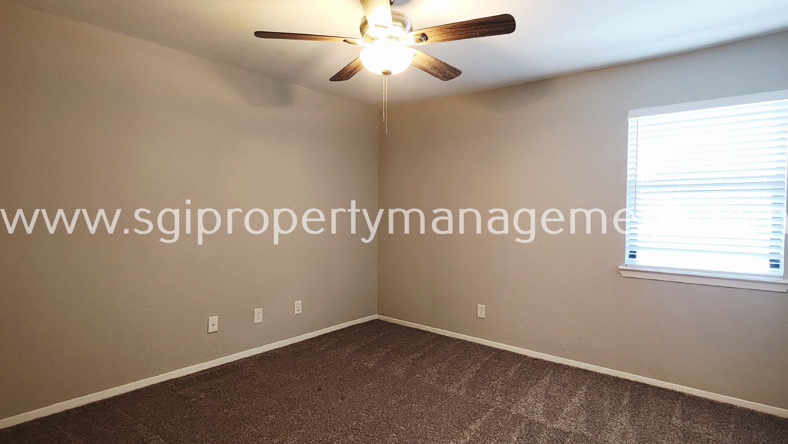 6646 E Lovers Ln property image