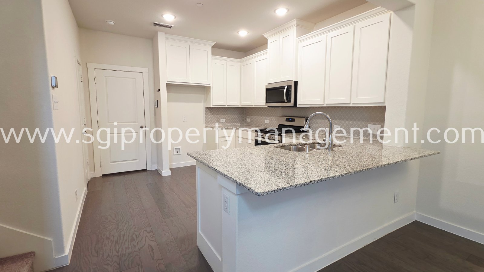 $500 off 1st month of rent! property image