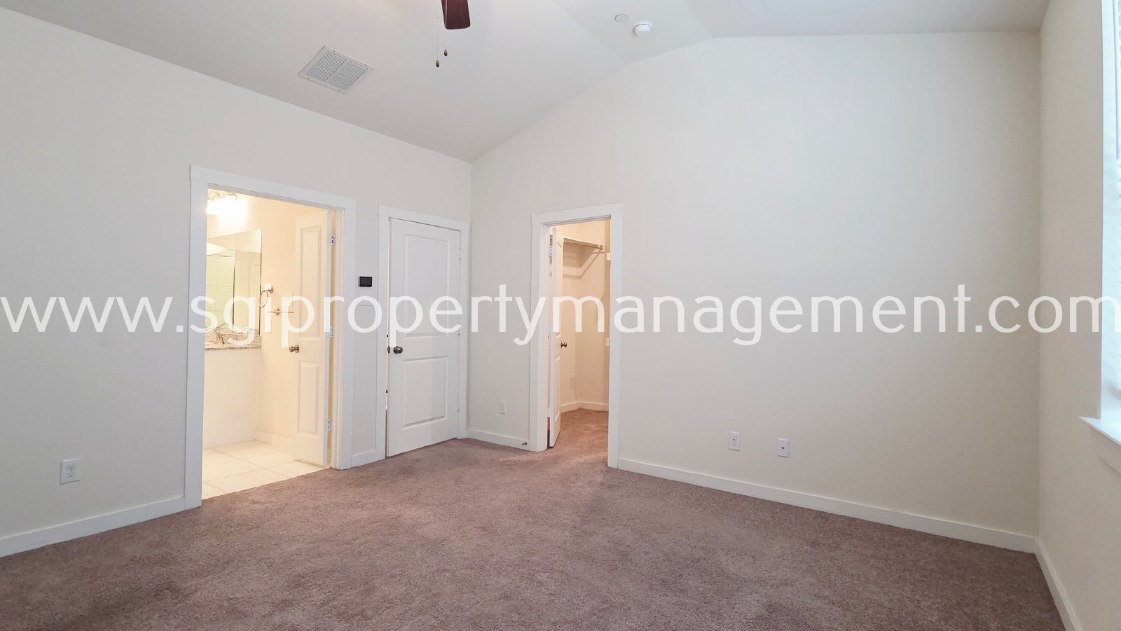 $500 off 1st month of rent! property image