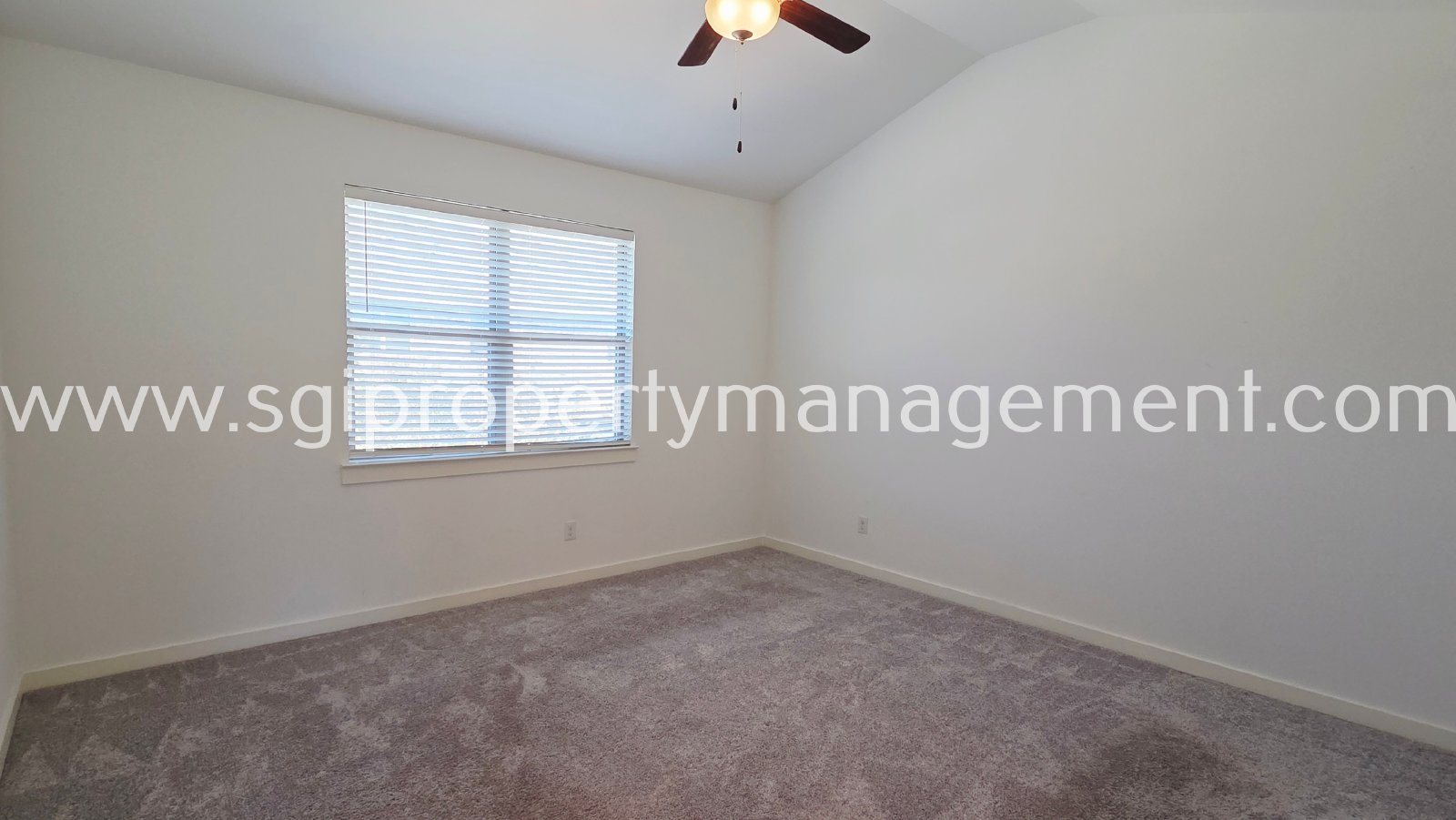 Upscale 2 bedroom 2 bathroom home! property image