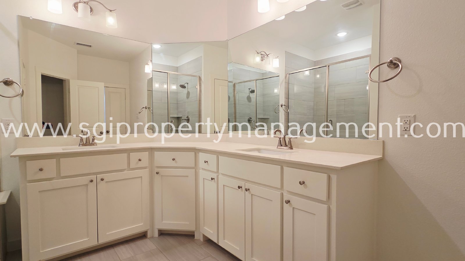 Upscale 2 bedroom 2 bathroom home! property image