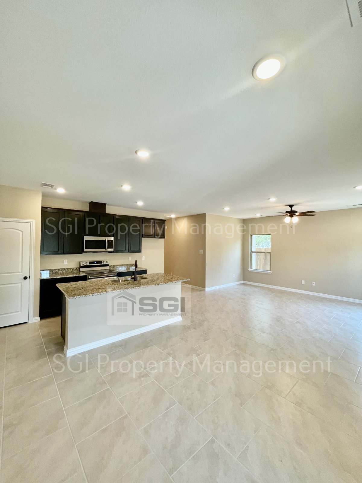 Fantastic 3 bedroom built in 2022 property image