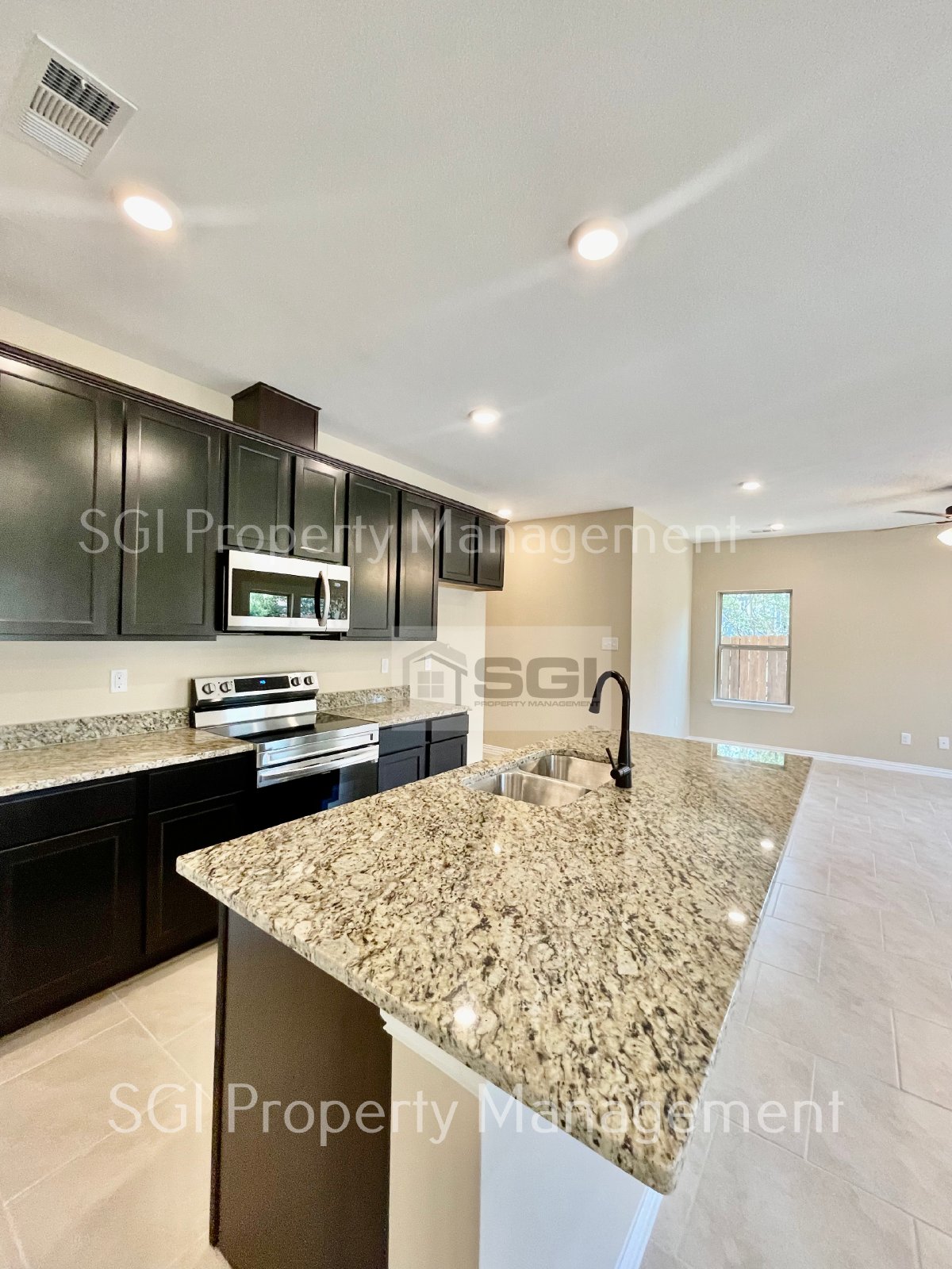 Fantastic 3 bedroom built in 2022 property image