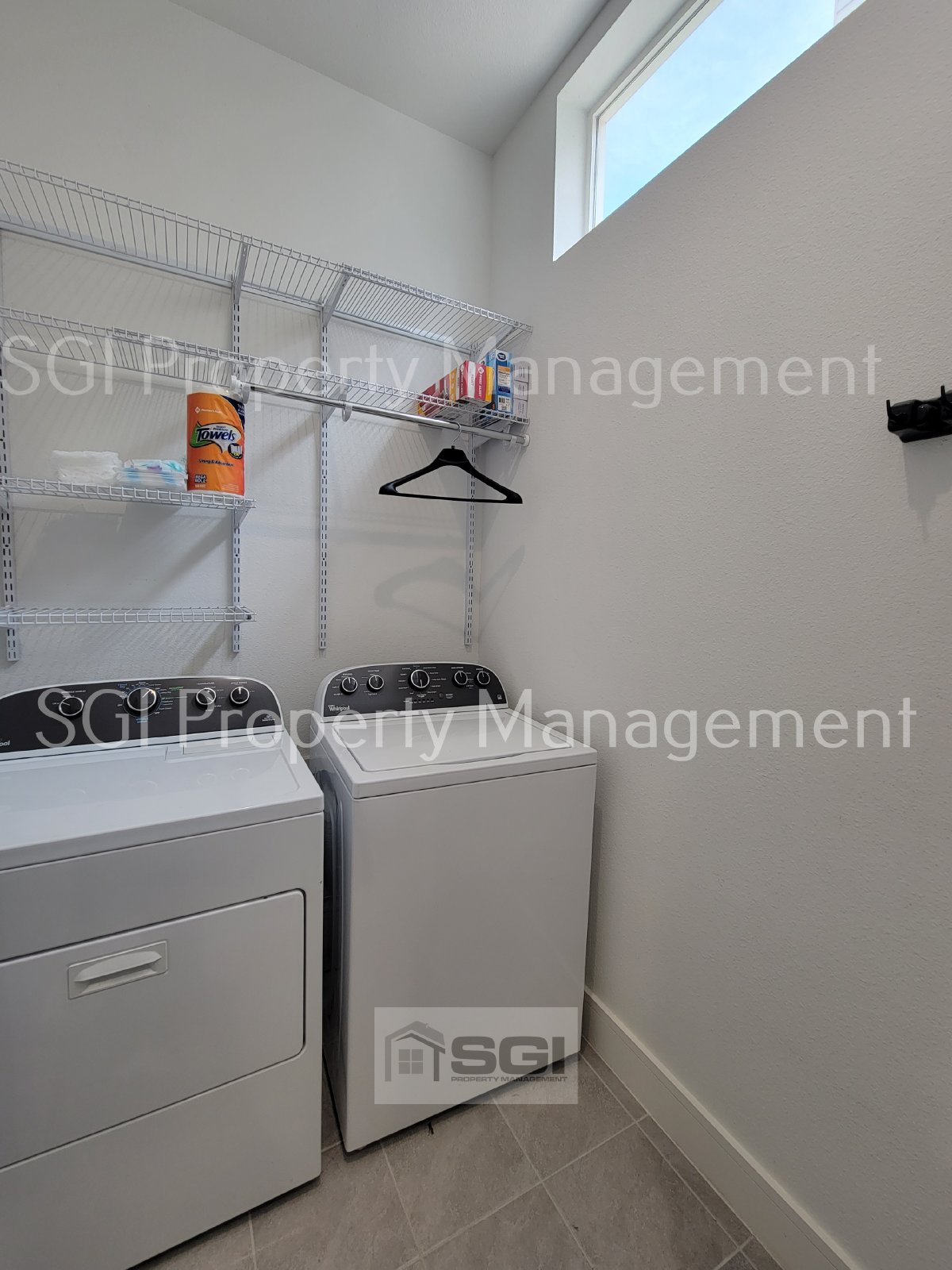 3 Story Townhouse in Fantastic Central Location with ROOFTOP Patio!! property image