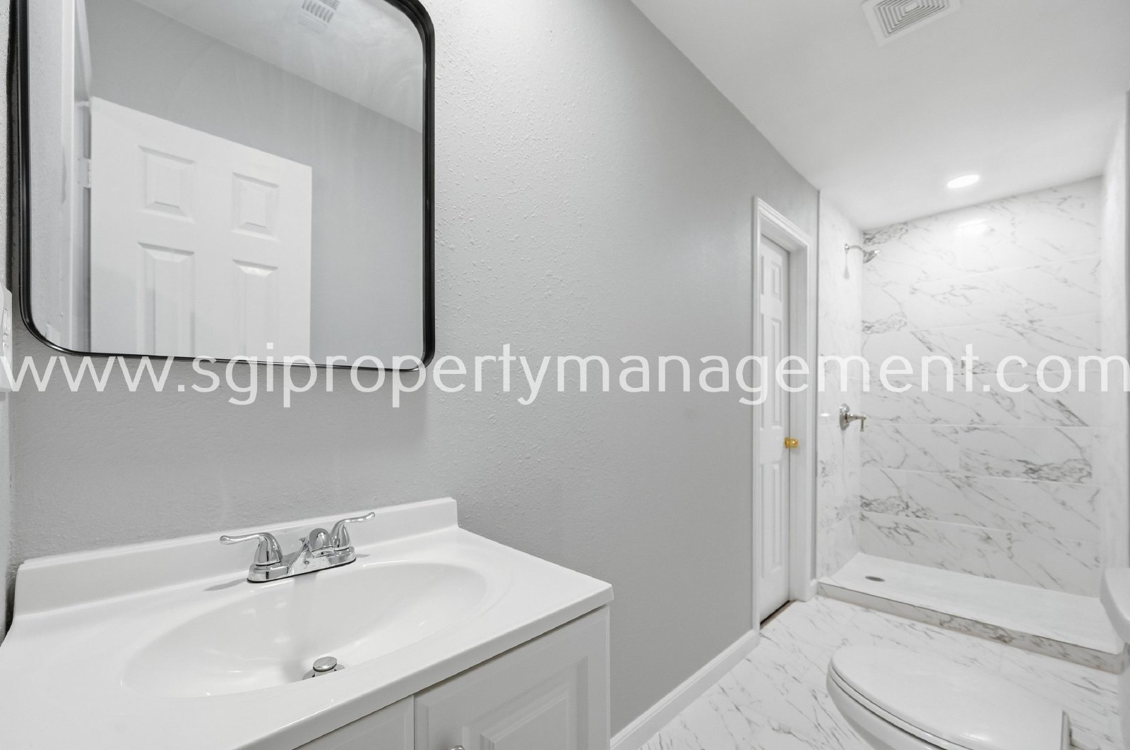 Updated 3 Bed, 2 Bath Home in Prime Central Plano Location! property image