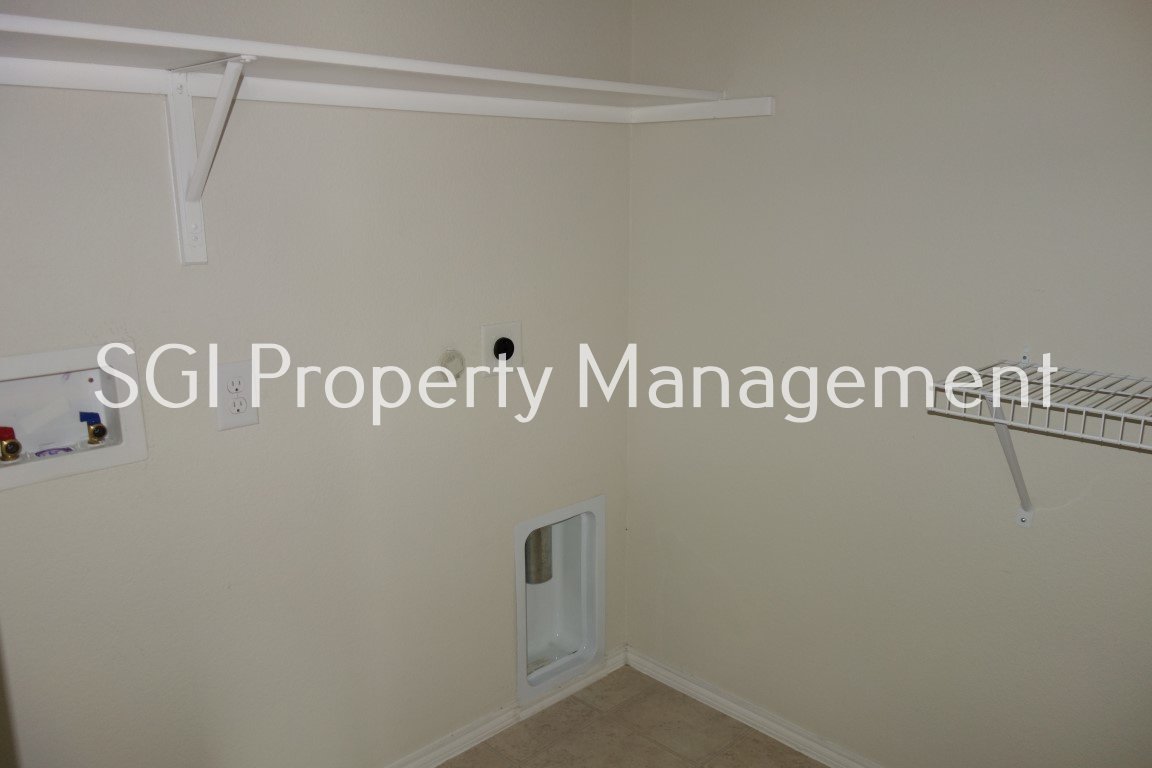 Beautiful one-story home with open concept property image