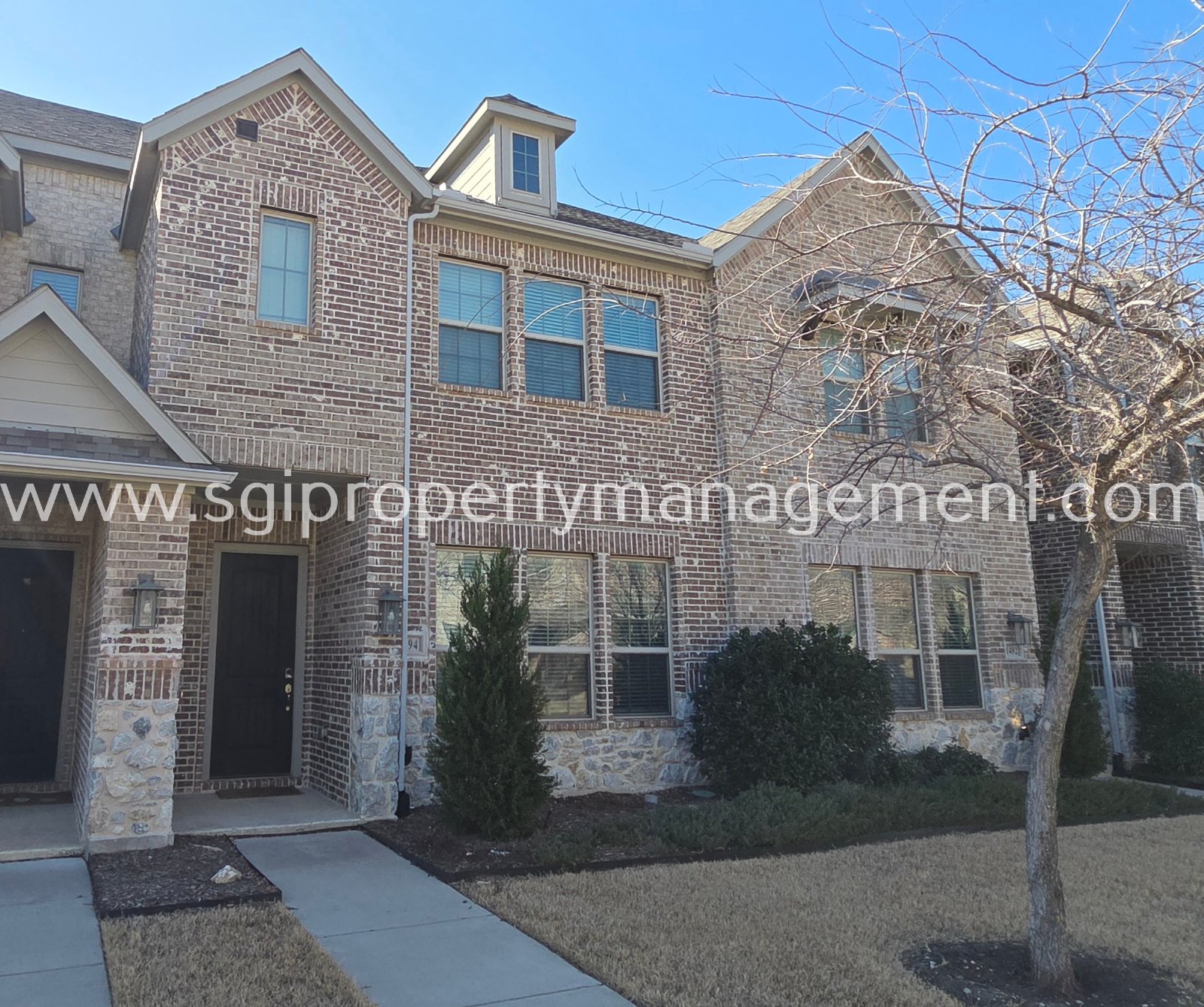Gorgeous townhome ready for move in property image