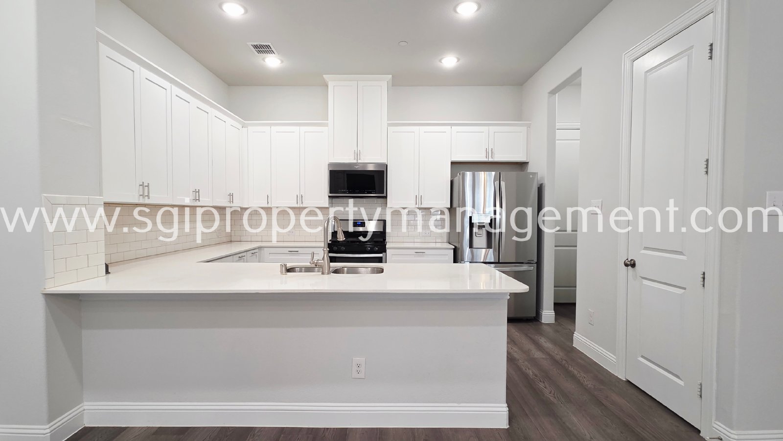 Gorgeous townhome ready for move in property image