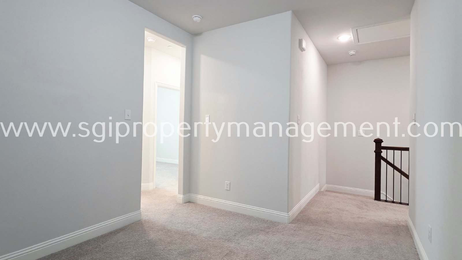 Gorgeous townhome ready for move in property image