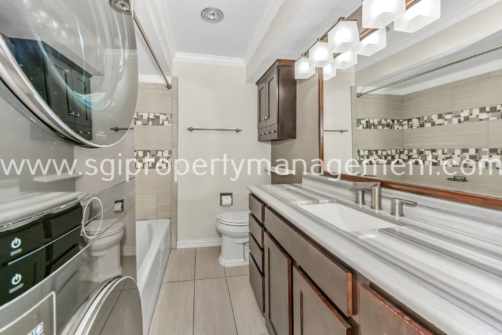 Spacious 2 bedroom condo ready for move in property image