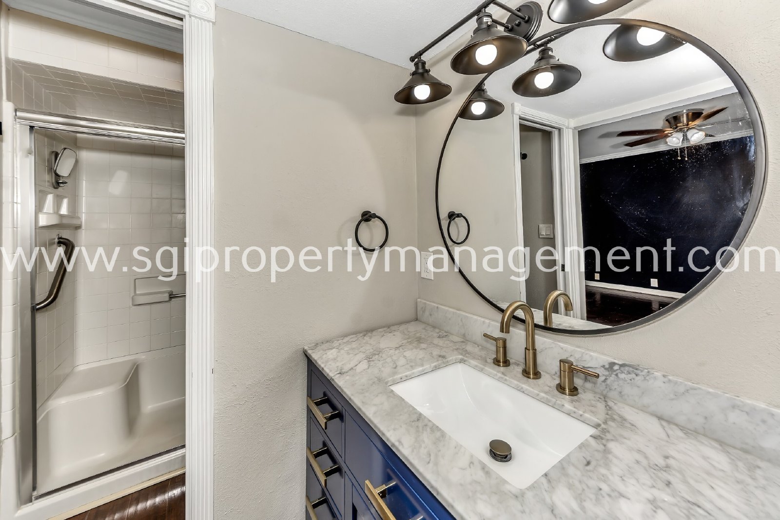 Spacious 2 bedroom condo ready for move in property image