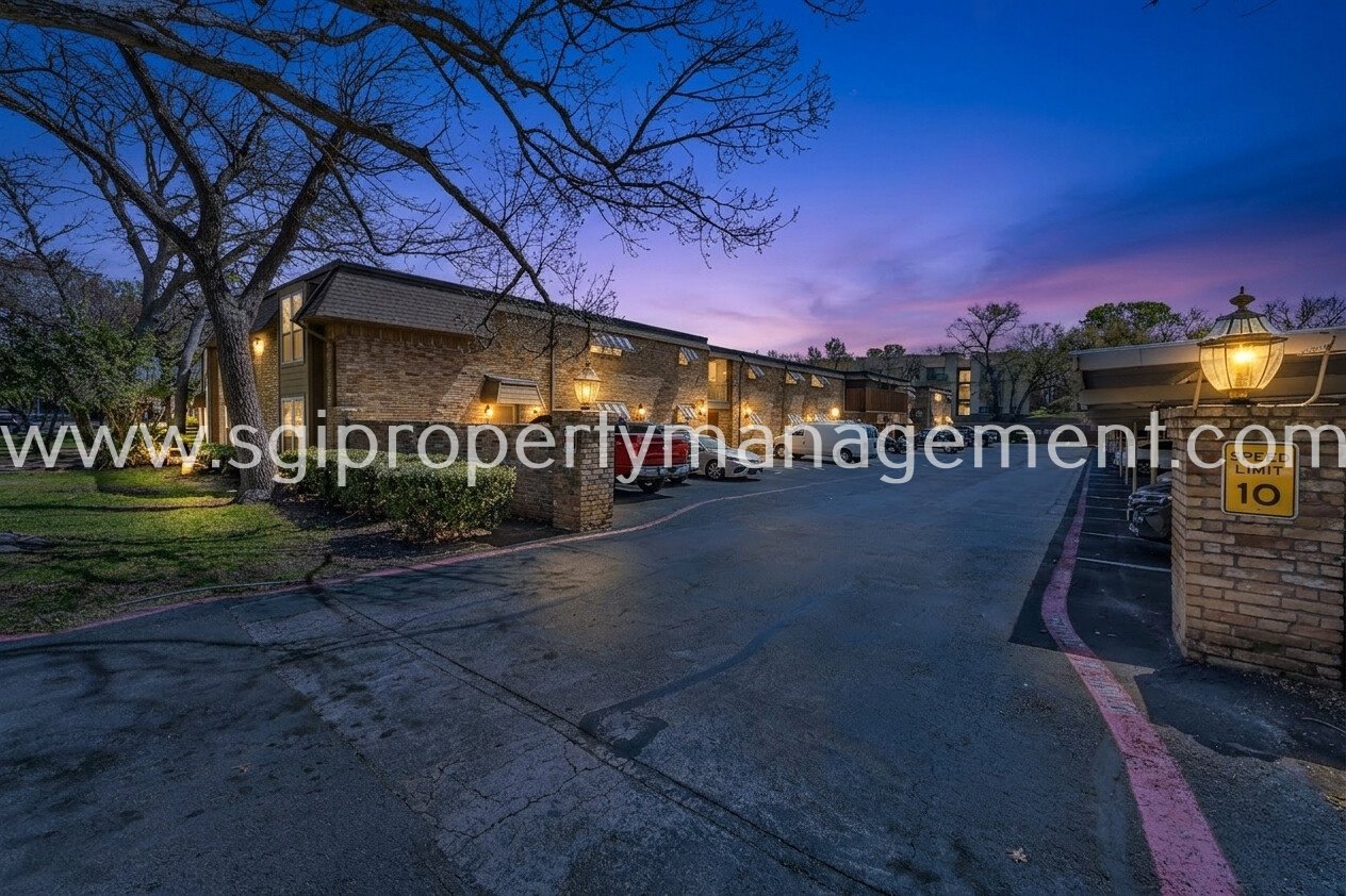 Spacious 2 bedroom condo ready for move in property image