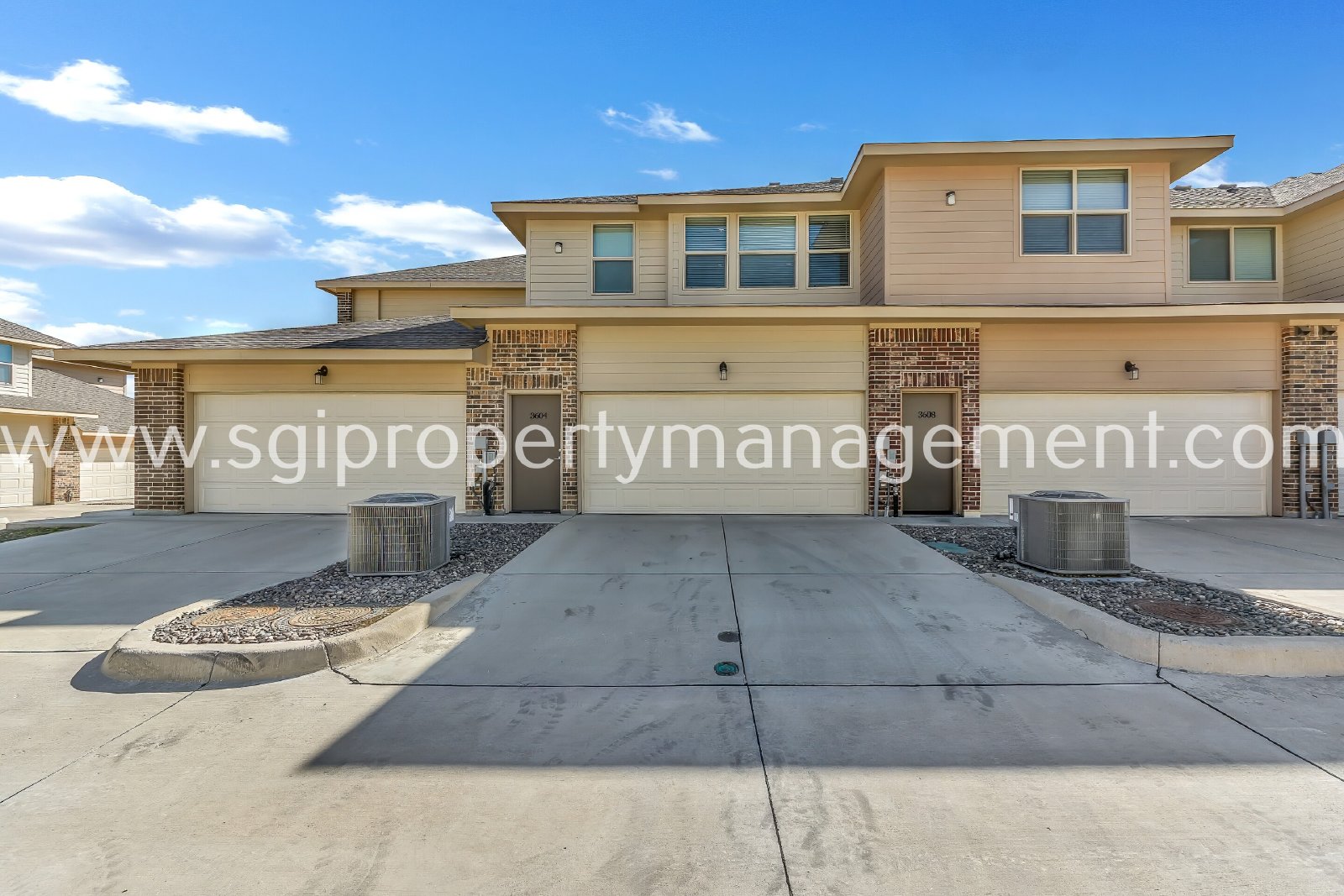 New modern 3 bedroom townhome property image