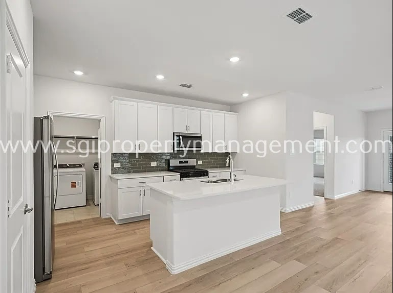 Amazing home ready for move in property image