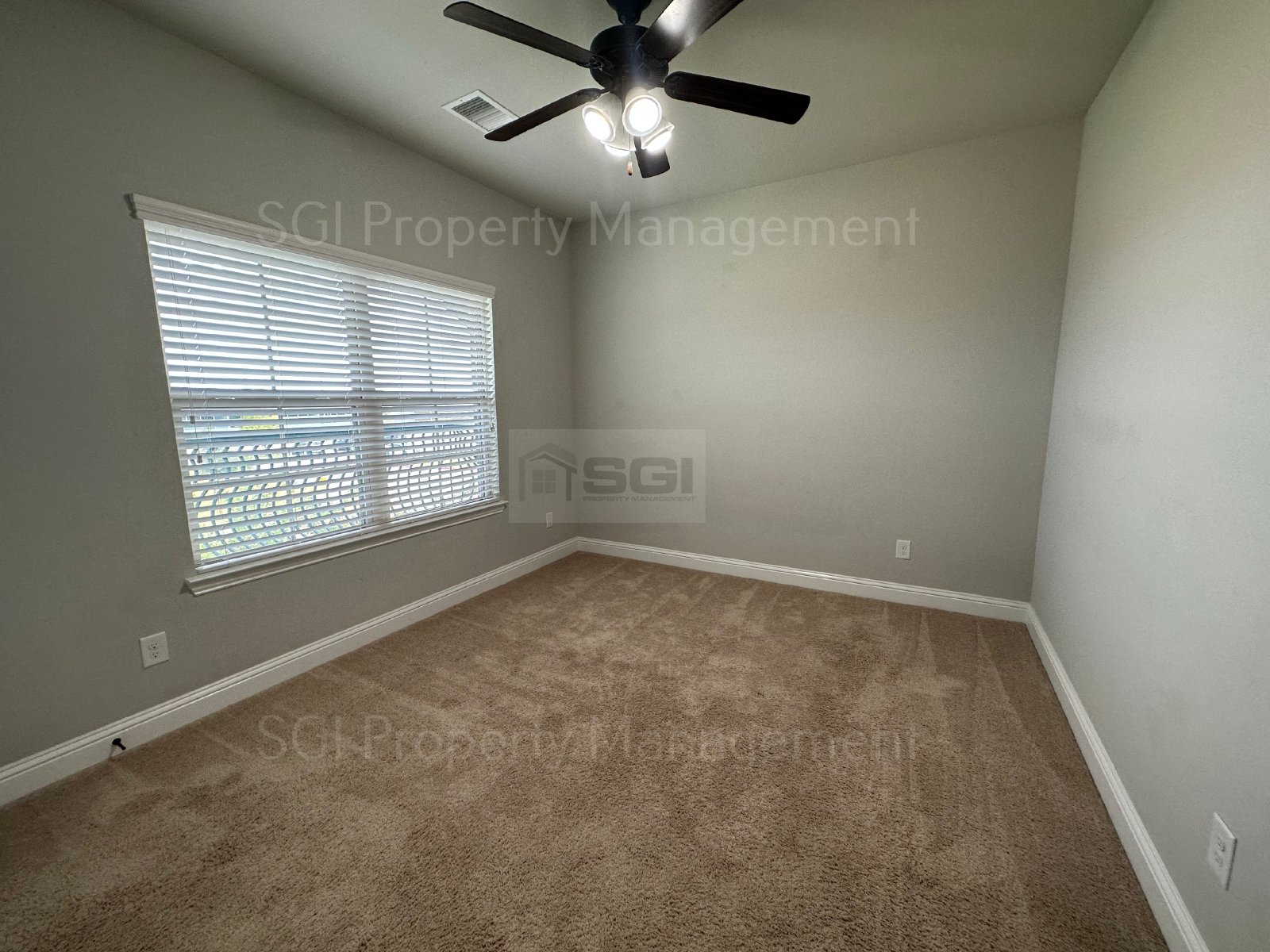 Fantastic 4 bedroom with study in Lantana property image