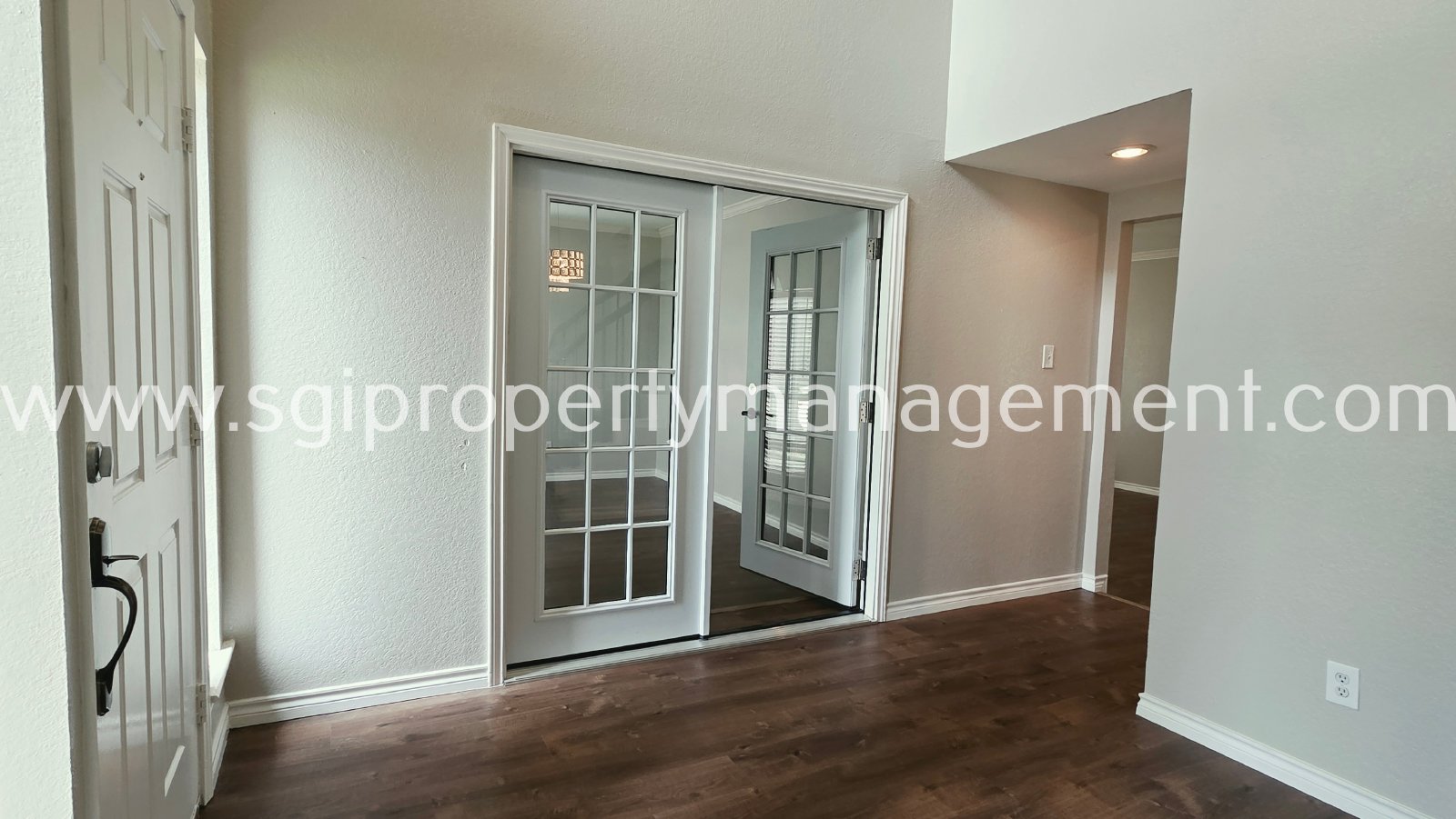 Gorgeous updated home ready for move in property image
