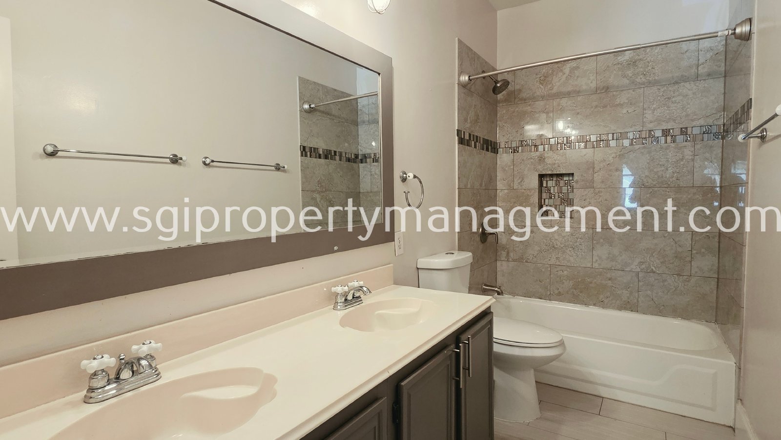 Gorgeous updated home ready for move in property image