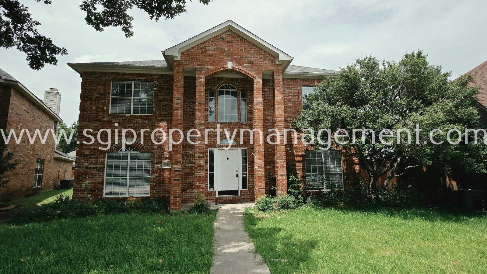 Gorgeous updated home ready for move in property image