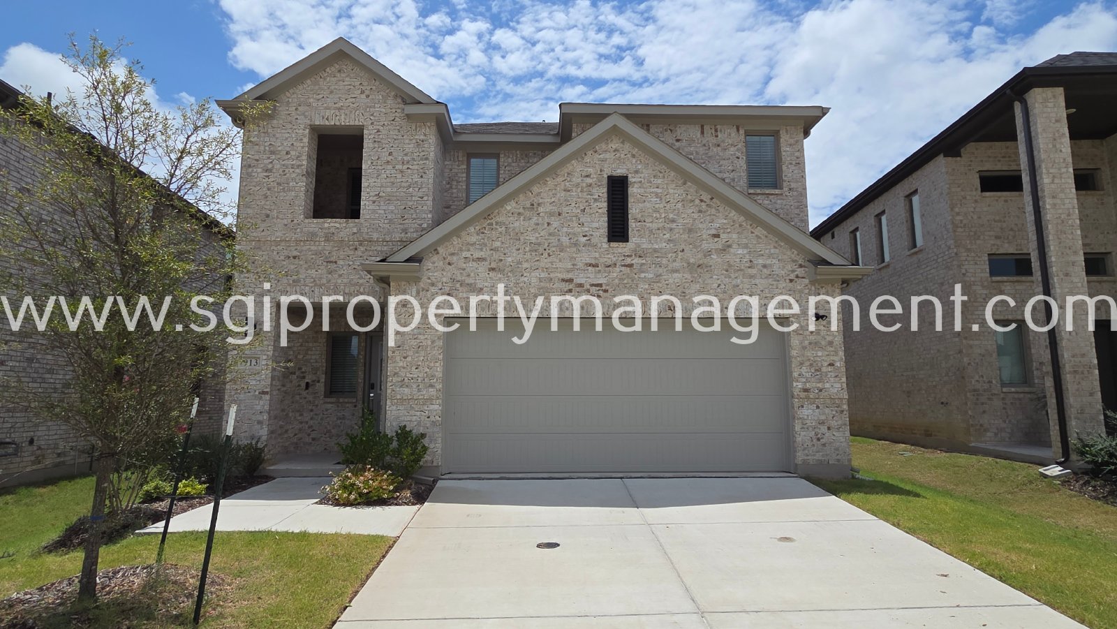 Modern 4 bedroom 2.5 bath! property image