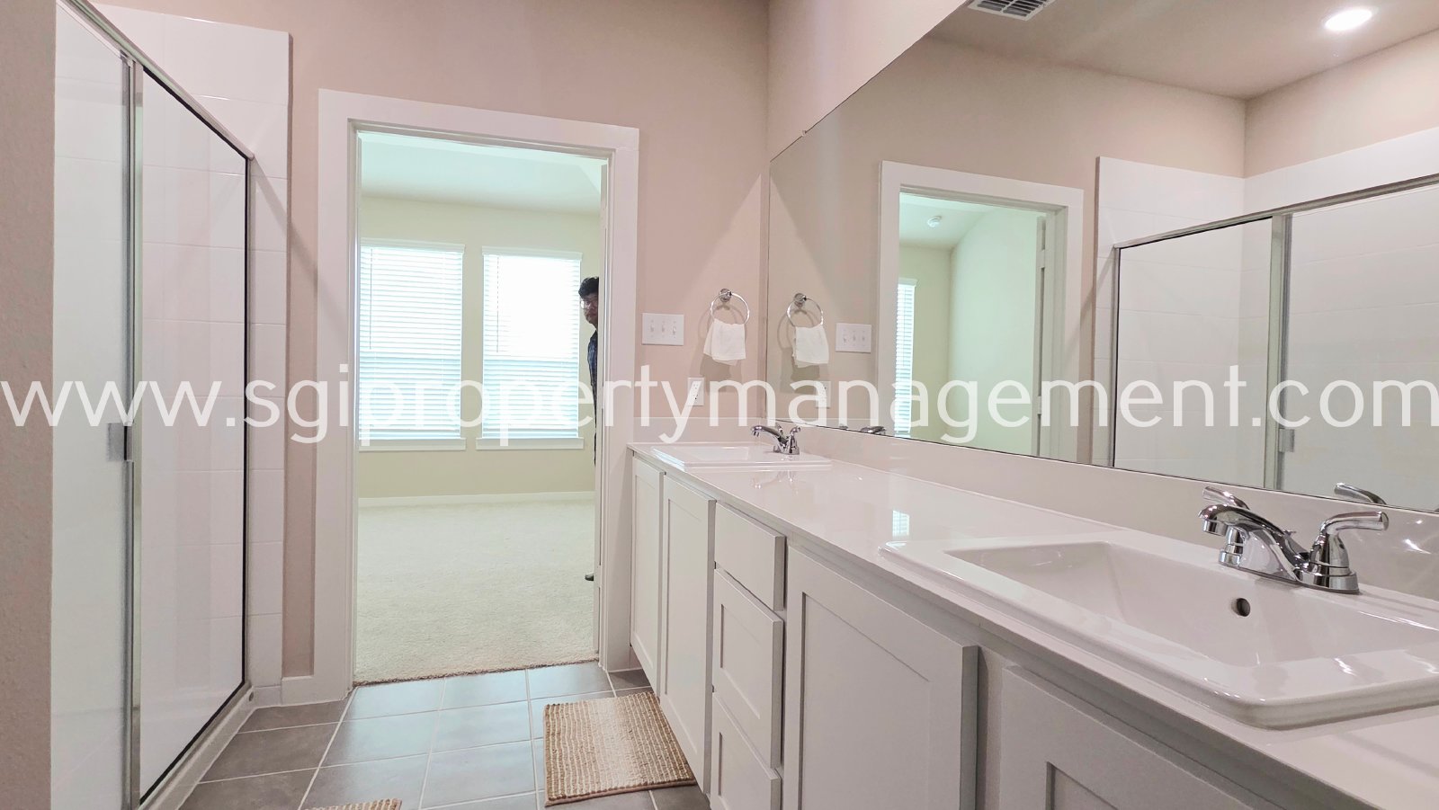 Modern 4 bedroom 2.5 bath! property image
