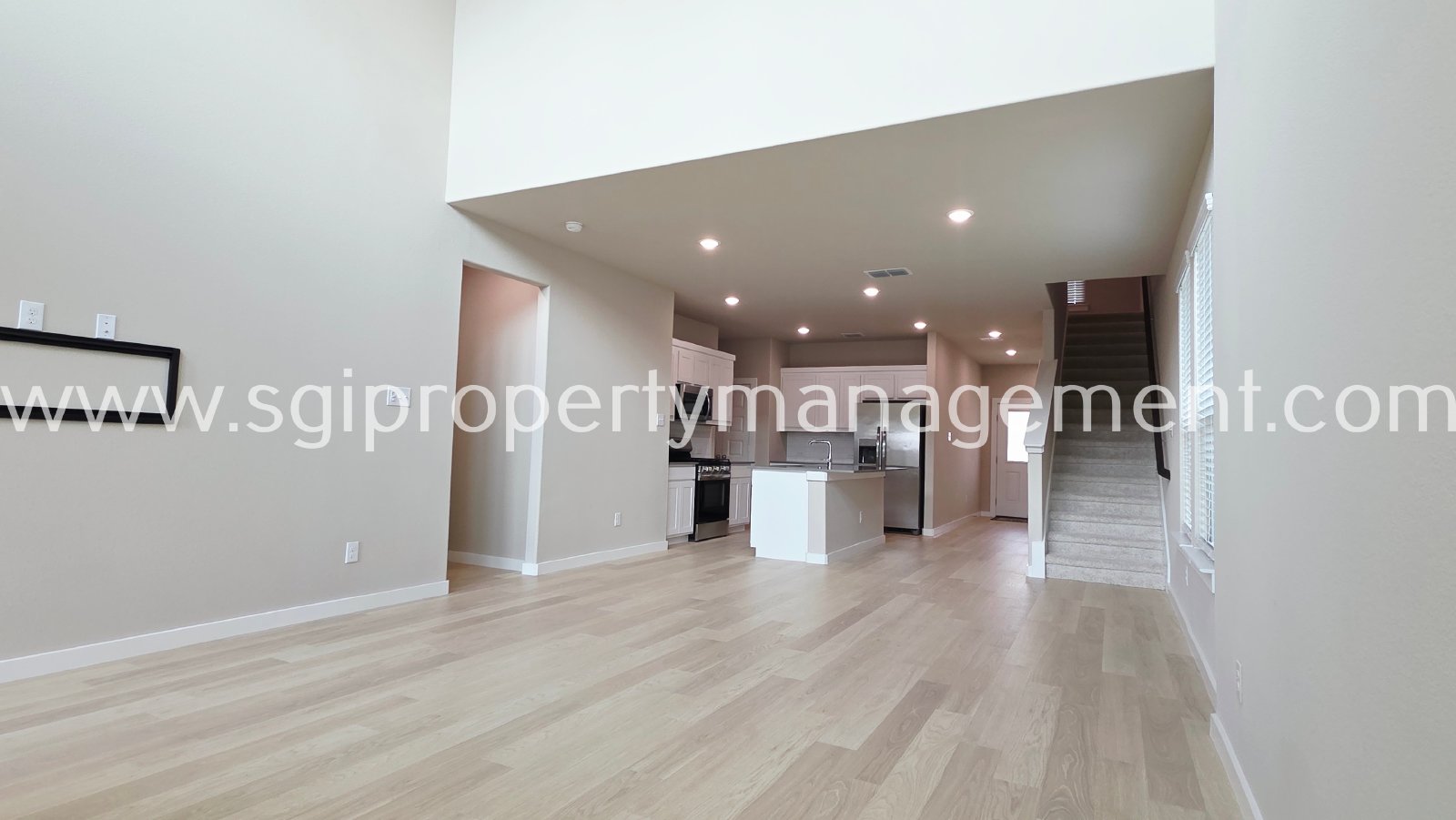 Modern 4 bedroom 2.5 bath! property image