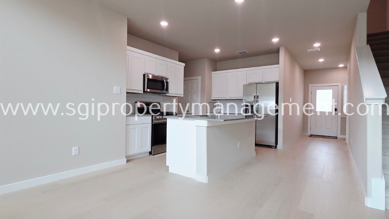 Modern 4 bedroom 2.5 bath! property image