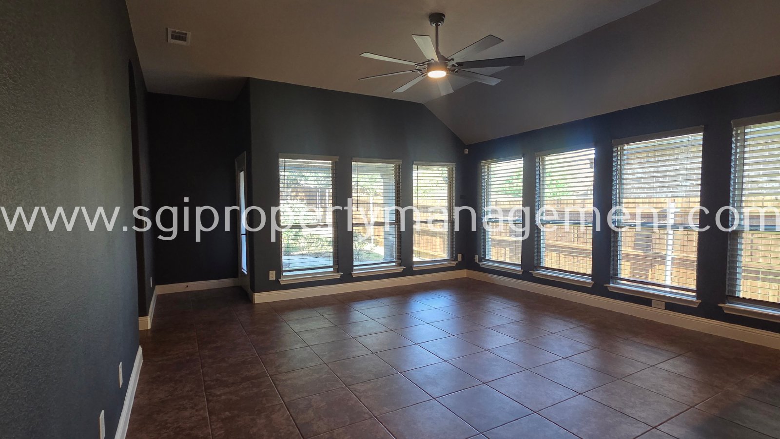 Pristine and Stunning 4 Bedroom! property image