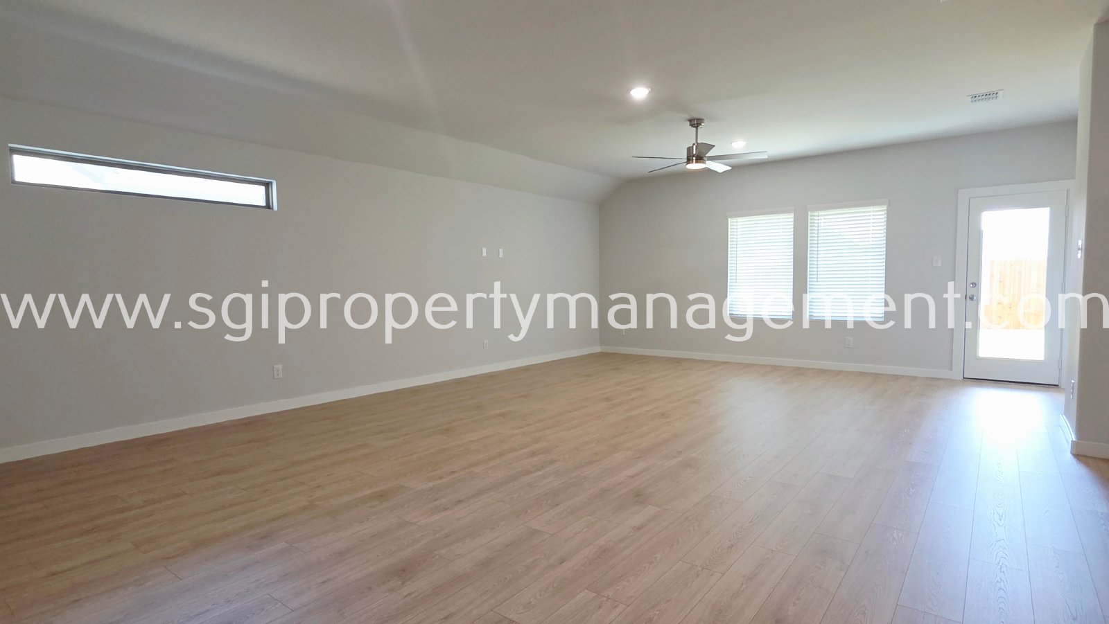 Gorgeous new build ready for move in property image