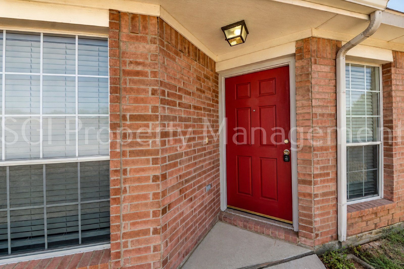 Must see home ready for move in property image