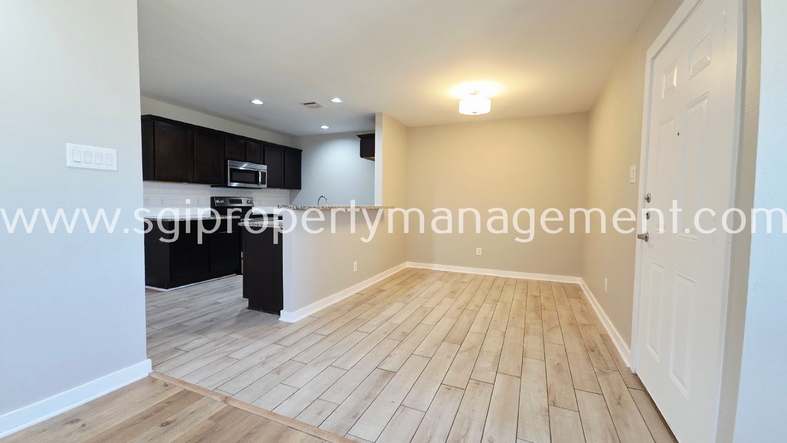 Adorable 3 bedroom with large yard property image