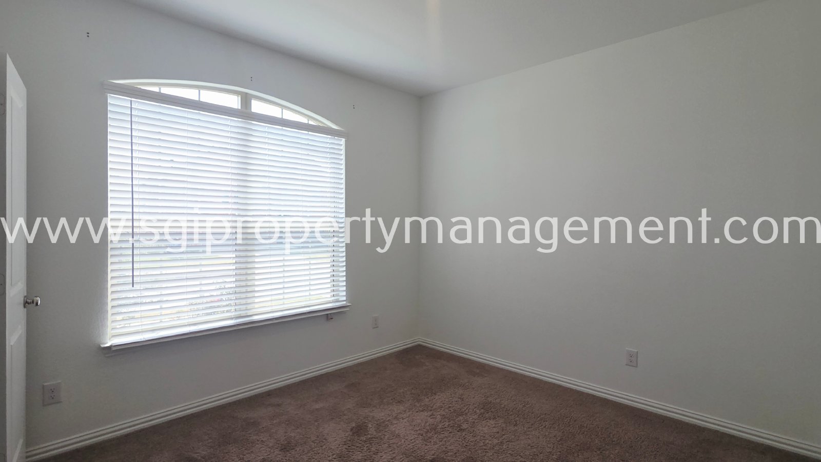 1218 Smoketree Ln property image