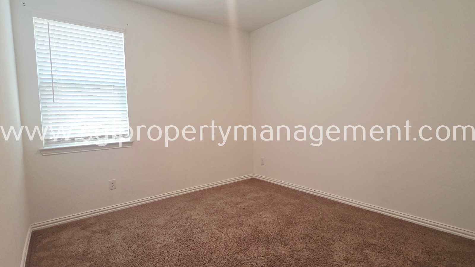 1218 Smoketree Ln property image