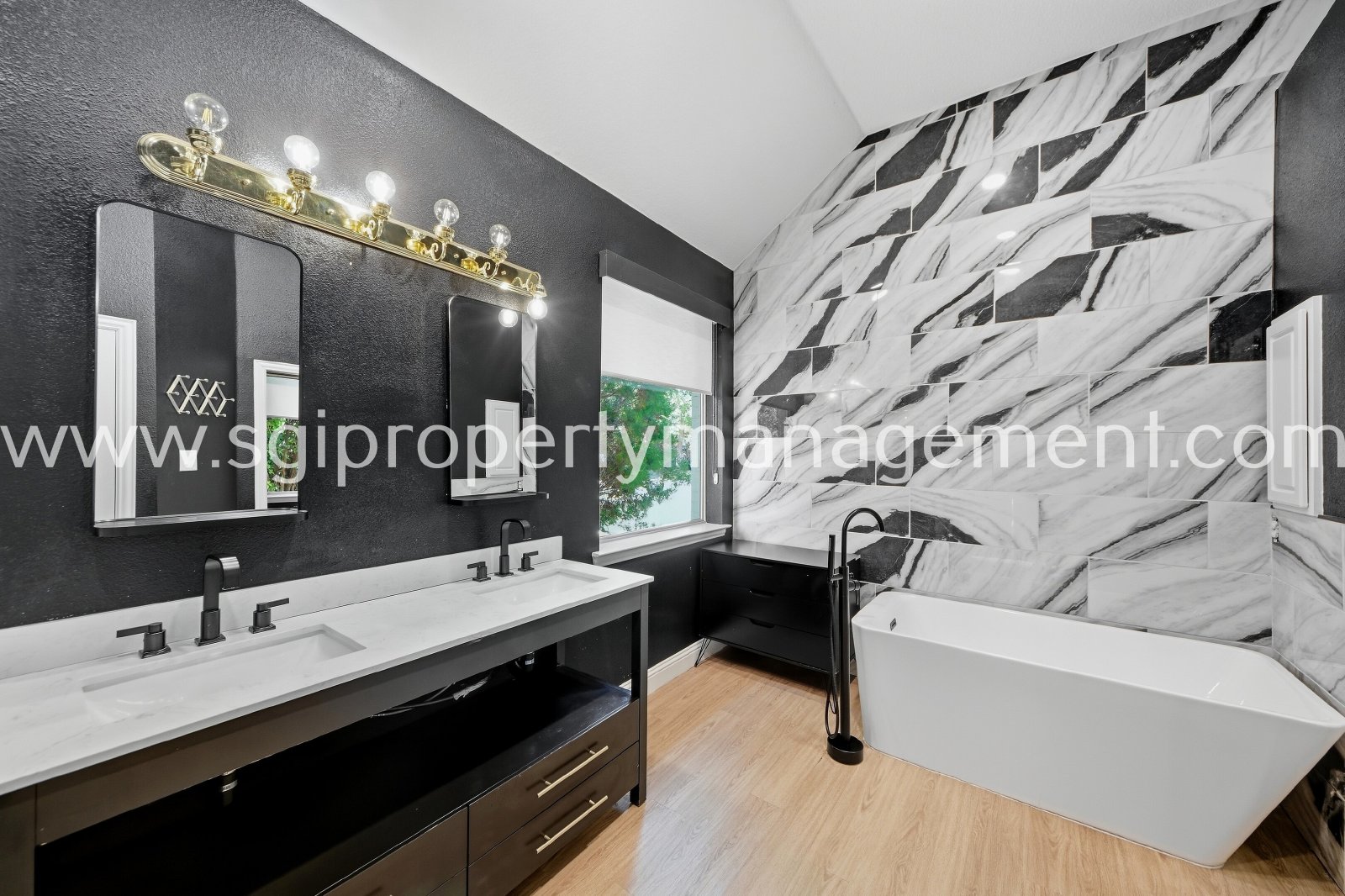 Great West Allen location in Beacon Hill property image