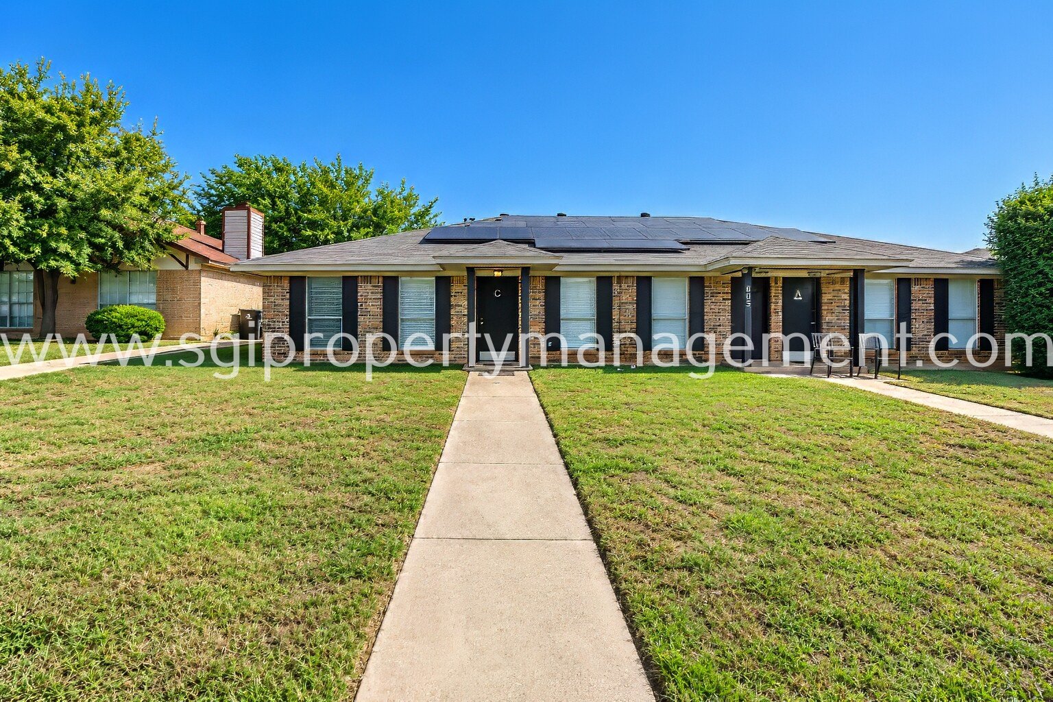 Great 2 bedroom unit of a triplex property image