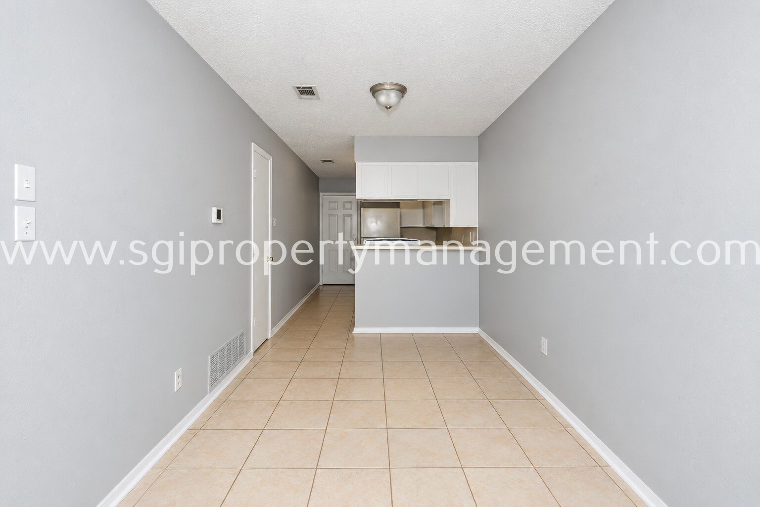 Great 2 bedroom unit of a triplex property image