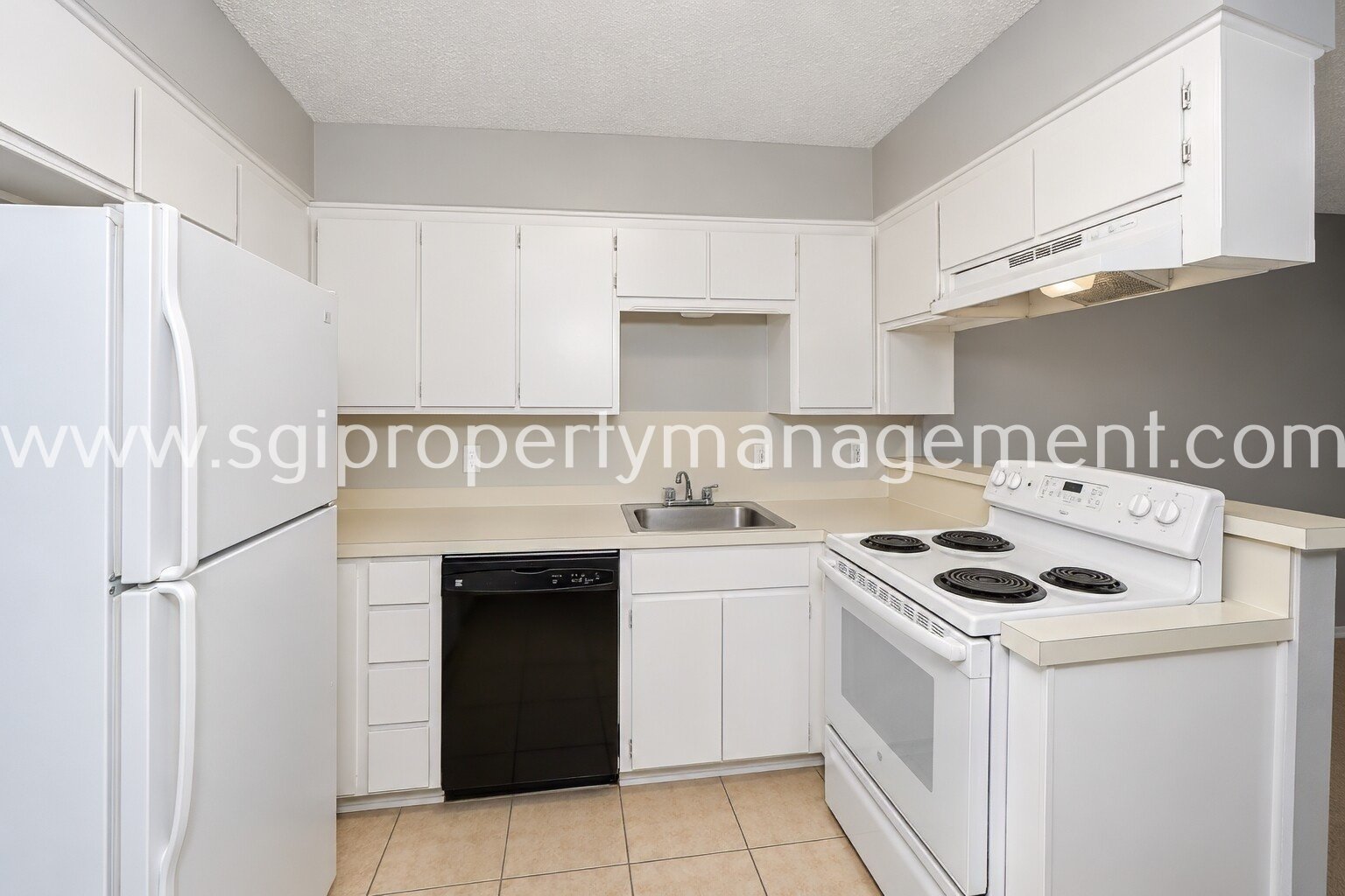 Great 2 bedroom unit of a triplex property image