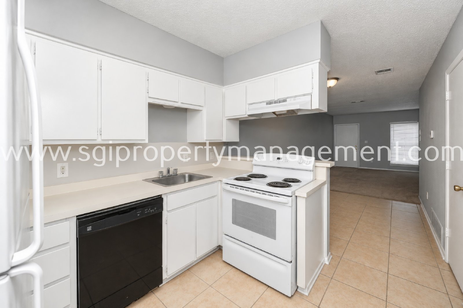 Great 2 bedroom unit of a triplex property image