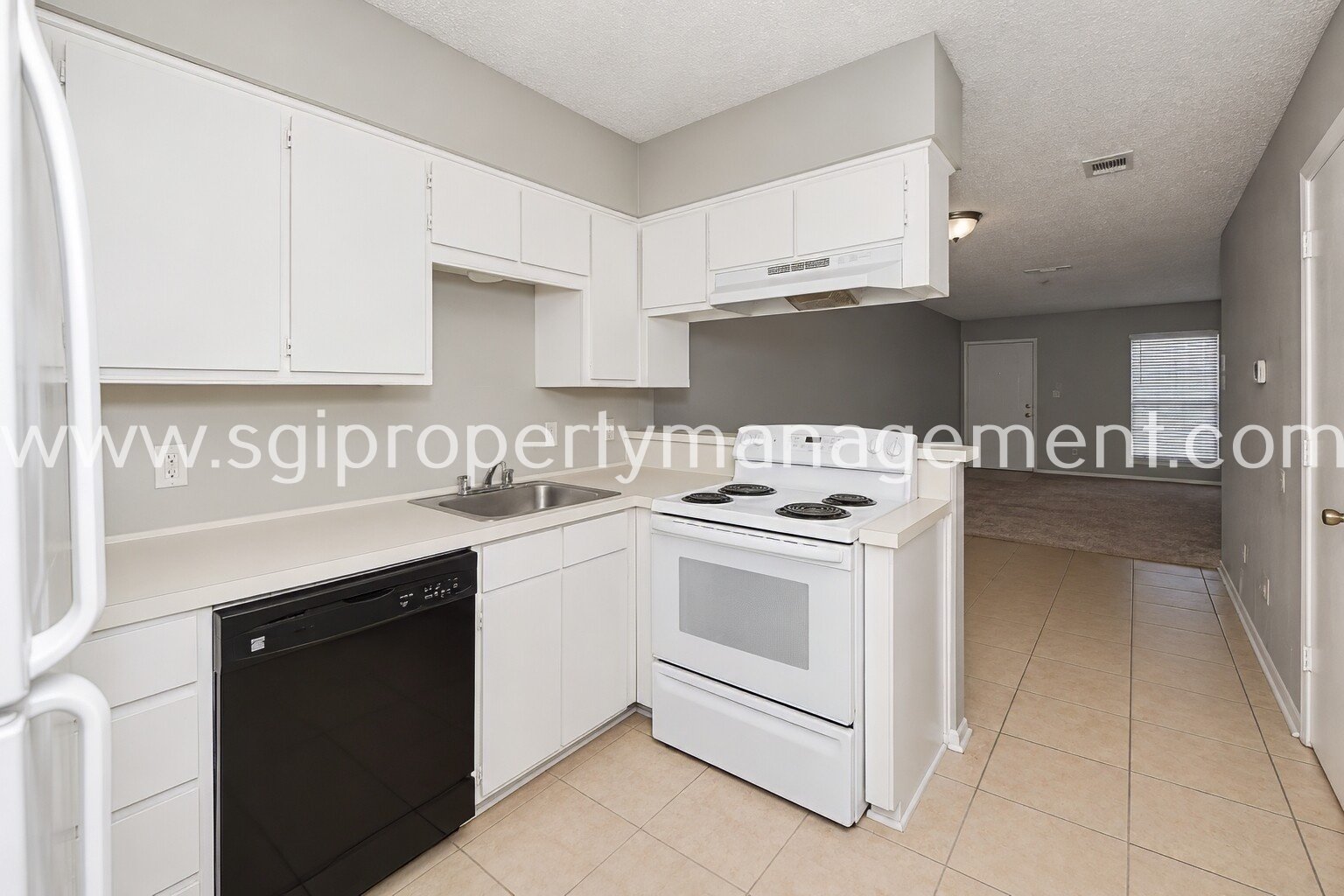 Great 2 bedroom unit of a triplex property image