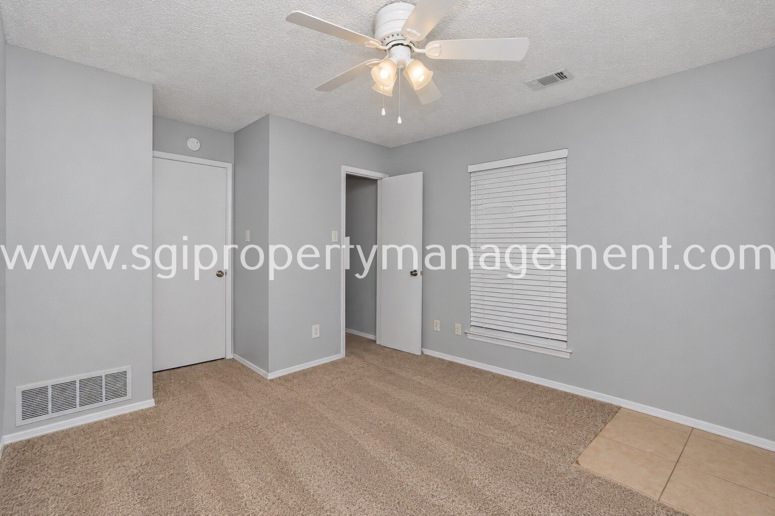 Great 2 bedroom unit of a triplex property image