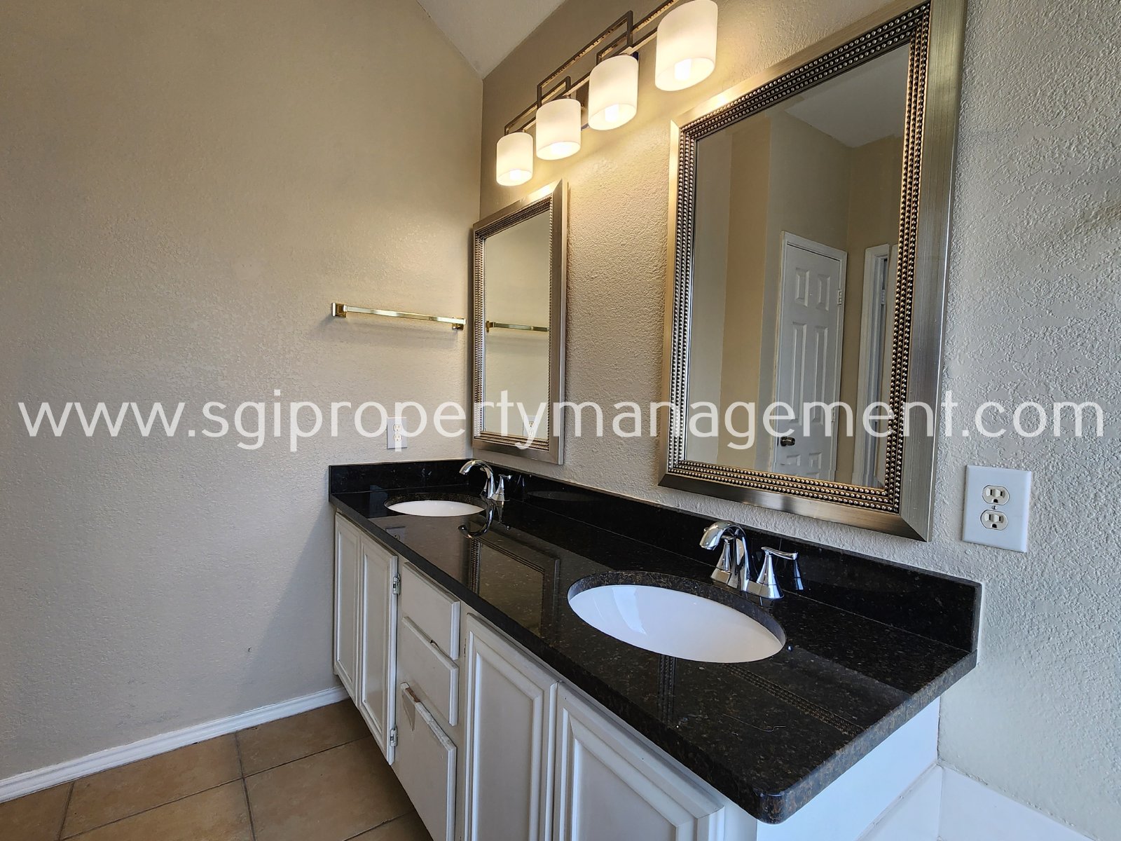 Great 3 Bedroom or with a Study. property image