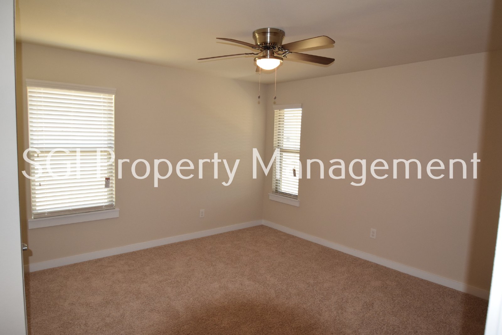 Adorable 3 bedroom with large yard property image
