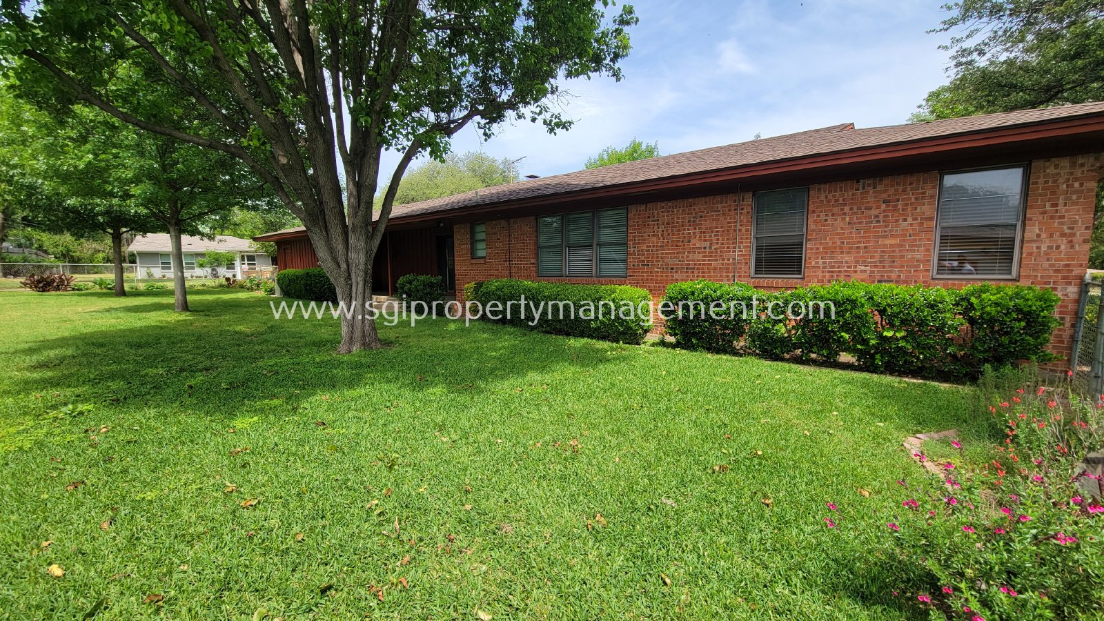 Huge corner lot in Westcliff property image