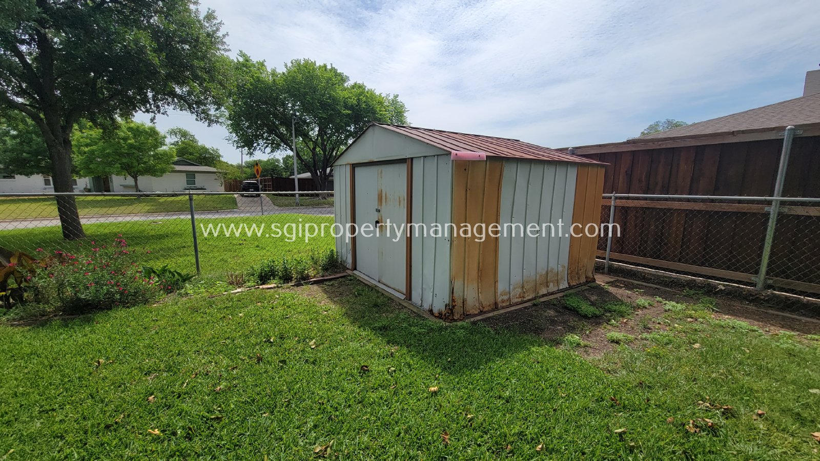 Huge corner lot in Westcliff property image